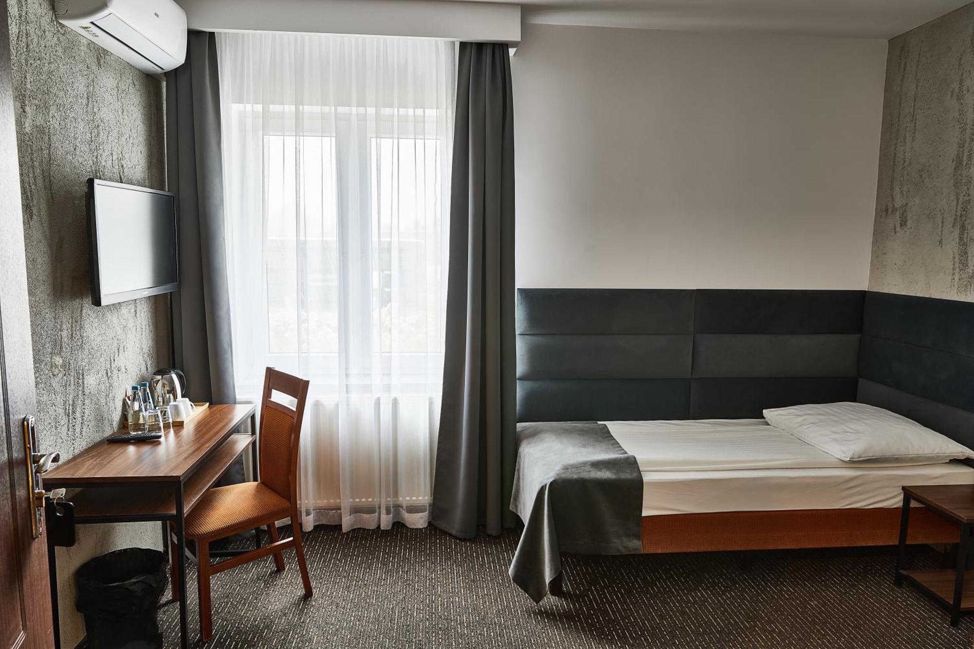 Hotel Baranowski Слубице Экстерьер фото