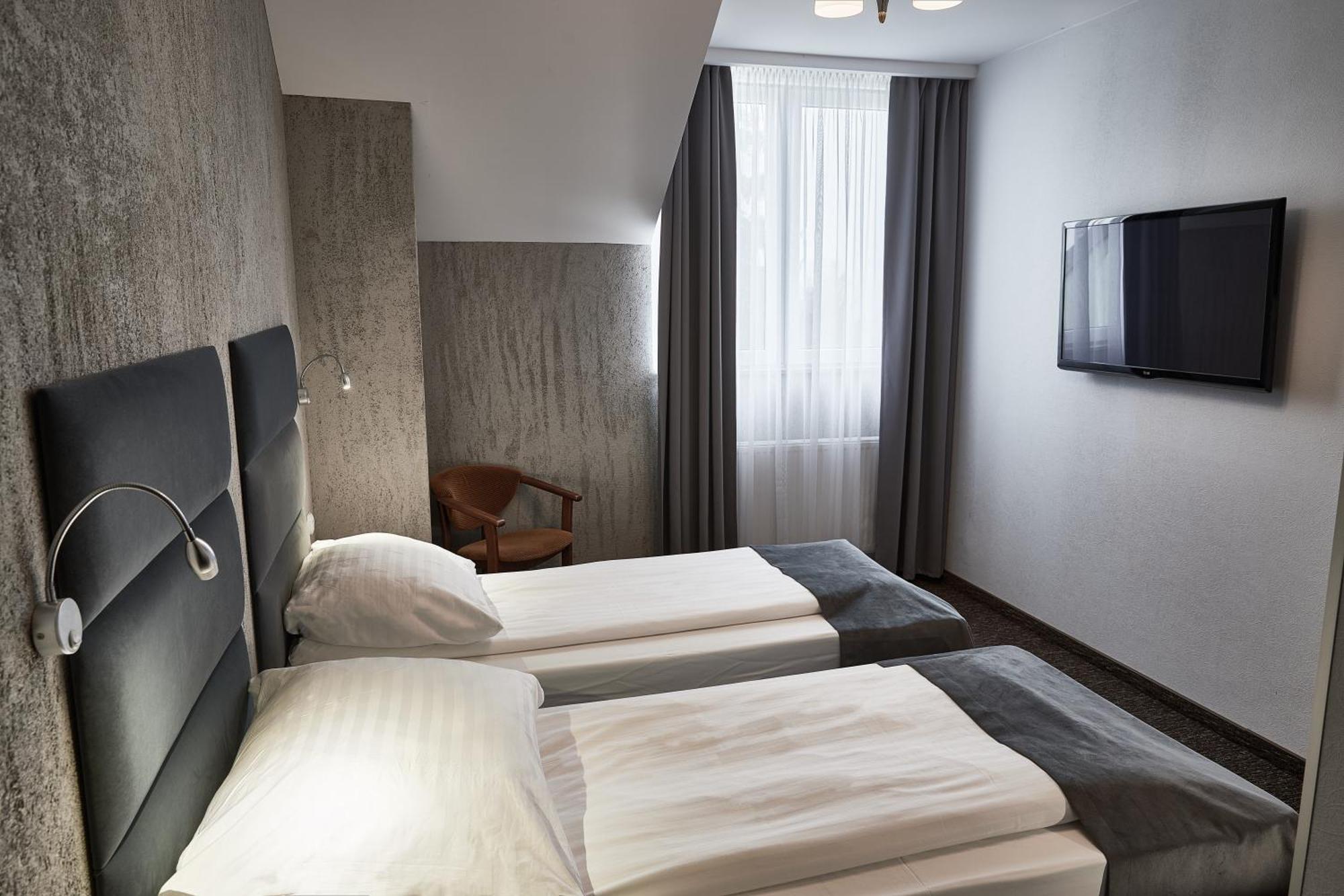 Hotel Baranowski Слубице Экстерьер фото
