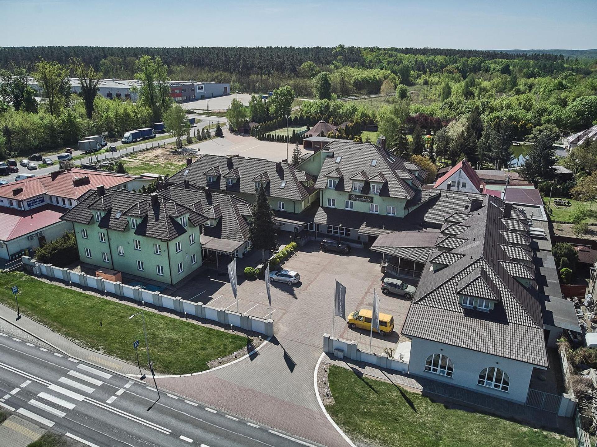 Hotel Baranowski Слубице Экстерьер фото